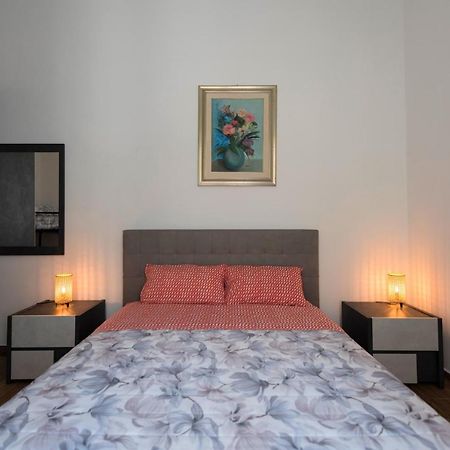Dimora Francesca Apartment Salerno Luaran gambar