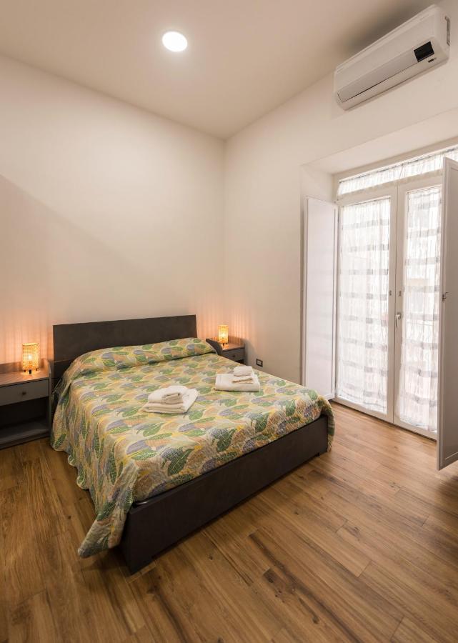 Dimora Francesca Apartment Salerno Luaran gambar