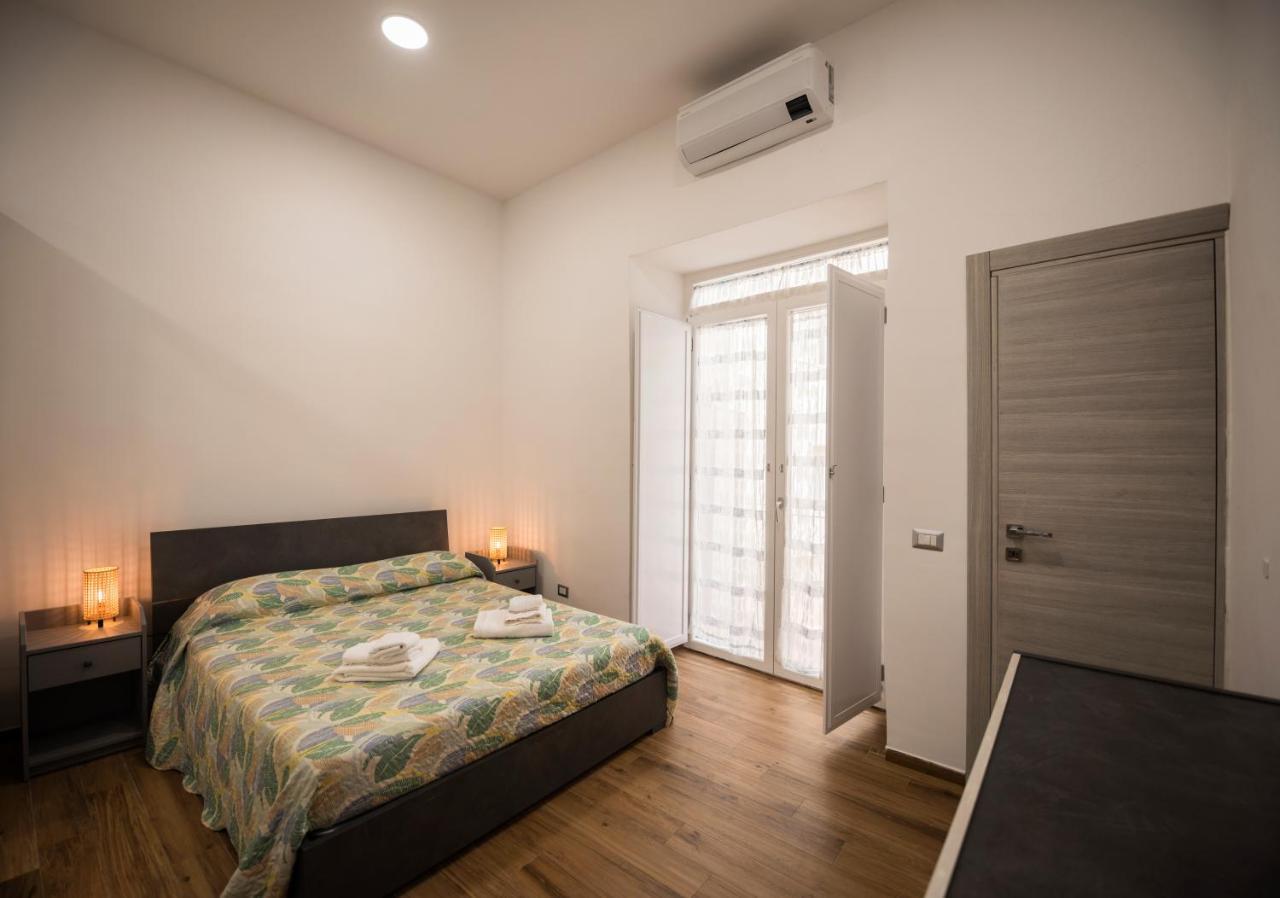 Dimora Francesca Apartment Salerno Luaran gambar
