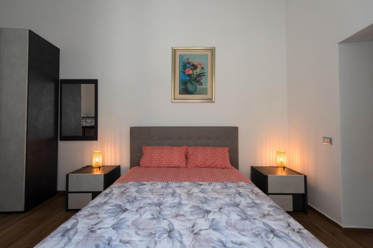 Dimora Francesca Apartment Salerno Luaran gambar